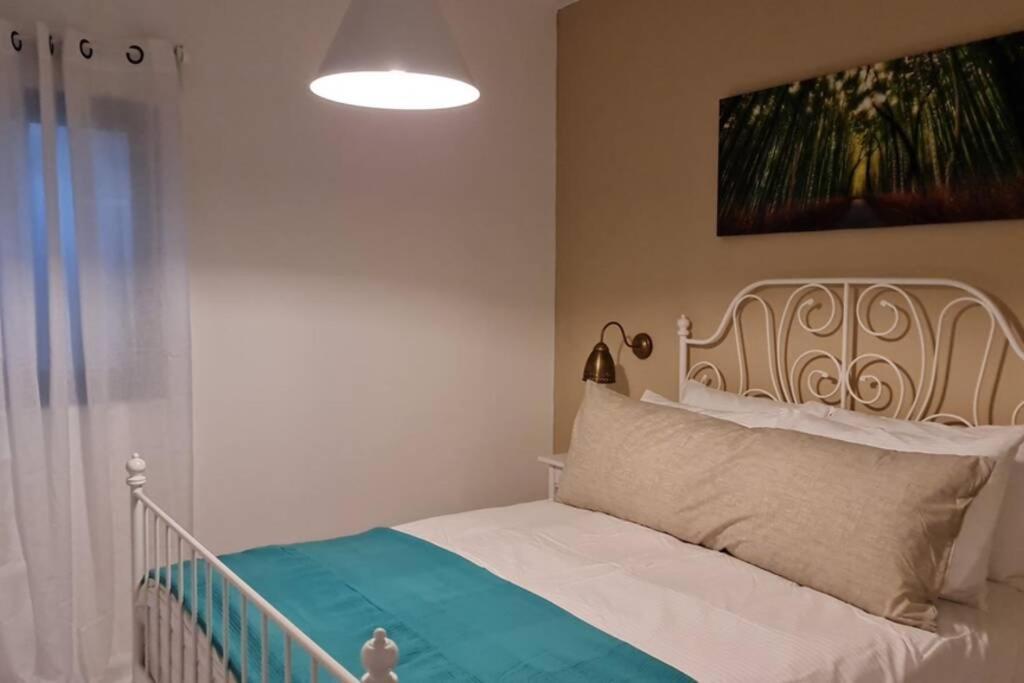 נוף הארבל עם חלון לכינרת Apartment Мигдал Екстериор снимка