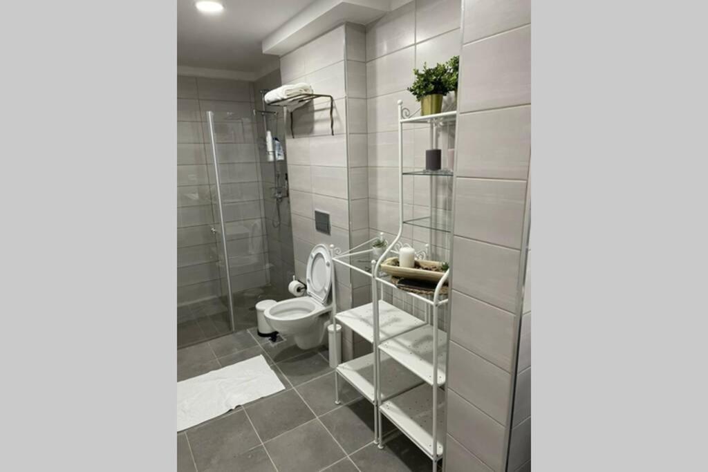 נוף הארבל עם חלון לכינרת Apartment Мигдал Екстериор снимка