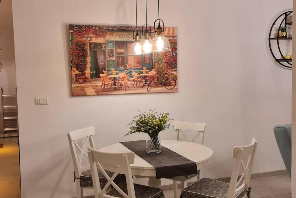 נוף הארבל עם חלון לכינרת Apartment Мигдал Екстериор снимка