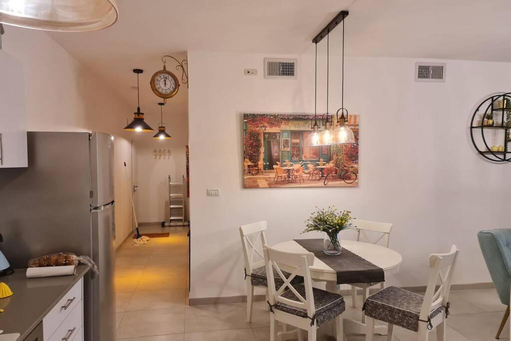 נוף הארבל עם חלון לכינרת Apartment Мигдал Екстериор снимка